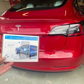 テスラ モデル３、プラド、プラド、メガーヌRS、UX250Hにセキュリティ施工！！