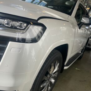 ランクル300にトヨタディーラーにてセキュリティ施工！！