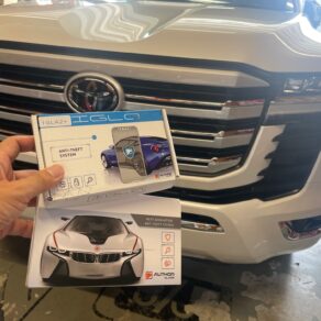 ランクル100＆ランクル300にセキュリティ施工！！