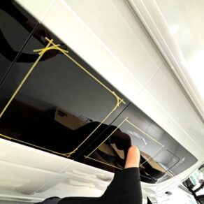 スモークフィルムとクリアーフィルム施工