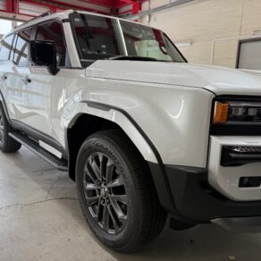 カーセキュリティ　パンテーラ＆ゴルゴ取付！！（ランクル250＆ハイエース）